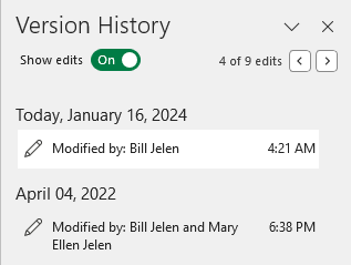 Панель истории версий показывает 4 из 9 правок. Можно включить или отключить отображение изменений. Эта книга позволяет откатиться к версии от 16 января или 4 апреля.